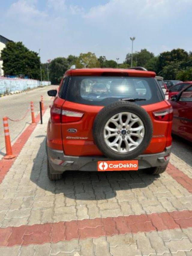 https://images10.gaadi.com/usedcar_image/3647721/original/processed_44e4e192-3cc9-4587-af04-47a28abc8486.jpeg?imwidth=6401