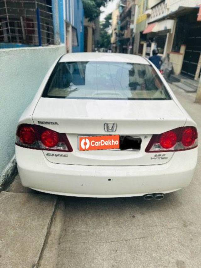 https://images10.gaadi.com/usedcar_image/3647885/original/processed_b93fff68-8d97-4da9-ae55-2e355dc87f05.jpeg?imwidth=6402