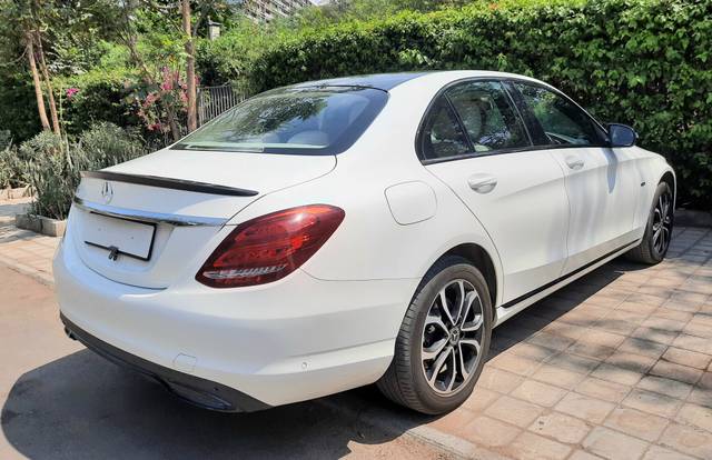 https://images10.gaadi.com/usedcar_image/3647908/original/img2903700__used_car_2903700_1698731933.jpg?imwidth=6402