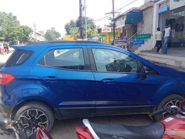https://images10.gaadi.com/usedcar_image/3647914/original/processed_f62cc0c7-d555-4fd8-930e-0e2edbad90a3.jpeg?imwidth=6401