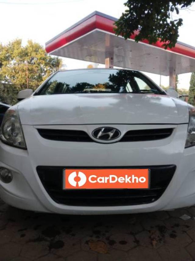 https://images10.gaadi.com/usedcar_image/3647929/original/processed_64031c02-644d-4bb8-9a78-bd342c850712.jpeg?imwidth=6400
