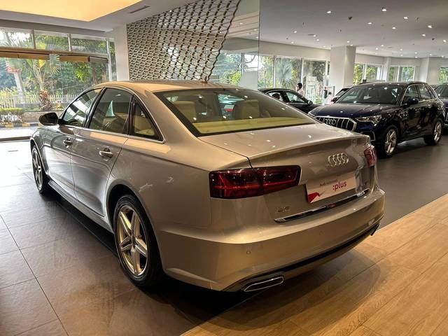 https://images10.gaadi.com/usedcar_image/3647978/original/processed_img2903738__usedcar_whatsappimage2023_10_30at150625_2__140381698733480_1698733545.jpeg?imwidth=6402