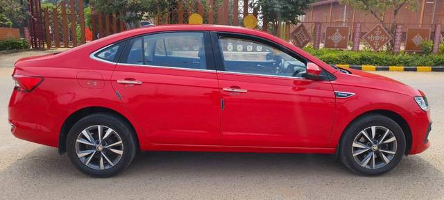 https://images10.gaadi.com/usedcar_image/3648051/original/processed_img2903777__used_car_2903777_1698736578.jpg?imwidth=6401