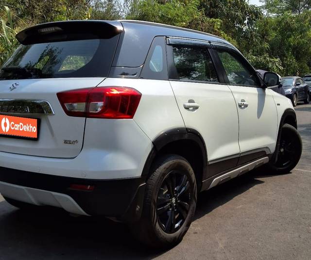 https://images10.gaadi.com/usedcar_image/3648175/original/processed_img2903842__used_car_2903842_1698740381.jpg?imwidth=6402