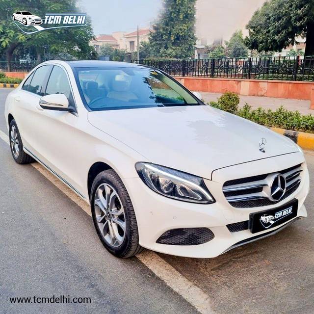 https://images10.gaadi.com/usedcar_image/3648177/original/processed_img2903843__used_car_2903843_1698740454.jpg?imwidth=6400