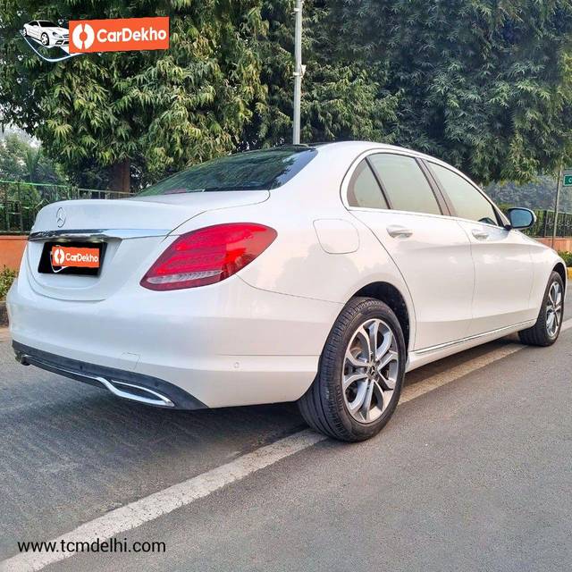 https://images10.gaadi.com/usedcar_image/3648177/original/processed_img2903843__used_car_2903843_1698740459.jpg?imwidth=6402
