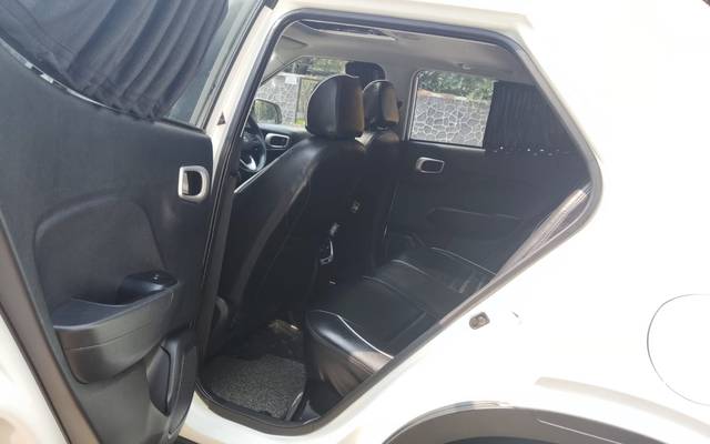 https://images10.gaadi.com/usedcar_image/3648215/original/img2903870__used_car_2903870_1698741451.jpg?imwidth=6401