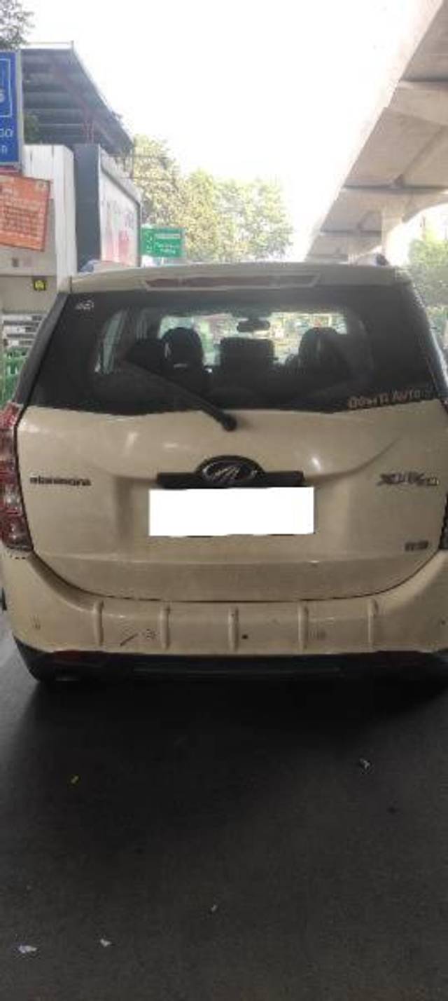 https://images10.gaadi.com/usedcar_image/3648239/original/processed_92e8afff-b6d7-46b9-855a-b9765539679b.jpg?imwidth=6401