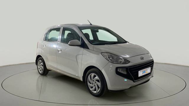 https://images10.gaadi.com/usedcar_image/3648437/original/slot__1-7-Exterior-10351851727-38f77008e89448df9fee401a0b6ad795-Exterior-7.jpg?imwidth=6400