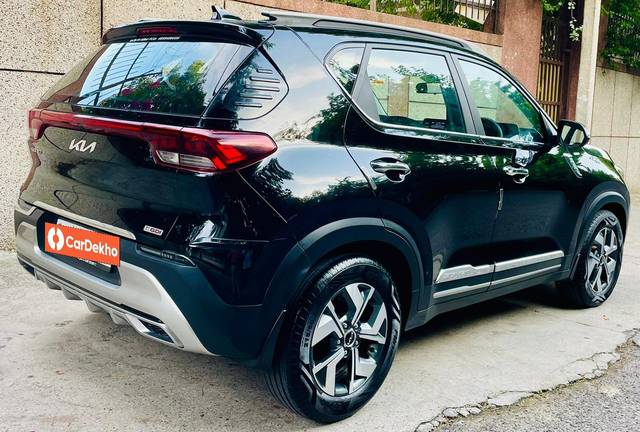 https://images10.gaadi.com/usedcar_image/3648461/original/processed_img2904013__used_car_2904013_1698749578.jpg?imwidth=6402