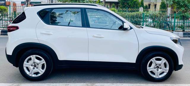 https://images10.gaadi.com/usedcar_image/3648488/original/processed_img2904033__used_car_2904033_1698750280.jpg?imwidth=6401