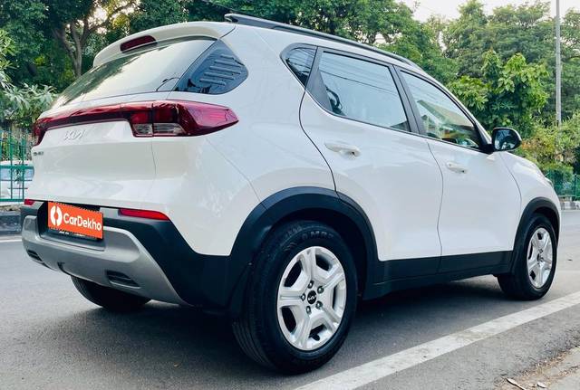 https://images10.gaadi.com/usedcar_image/3648488/original/processed_img2904033__used_car_2904033_1698750281.jpg?imwidth=6402