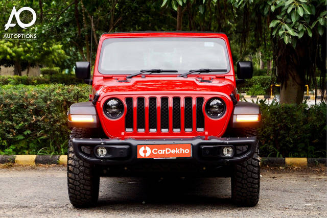 https://images10.gaadi.com/usedcar_image/3648489/original/processed_img2904034__used_car_2904034_1698750297.png?imwidth=6400