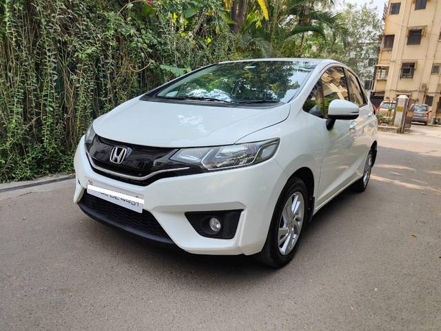 https://images10.gaadi.com/usedcar_image/3648710/original/processed_img2904175__usedcar_whatsappimage2023_11_07at14036pm_1__2904175_1699352163.jpeg?imwidth=6402