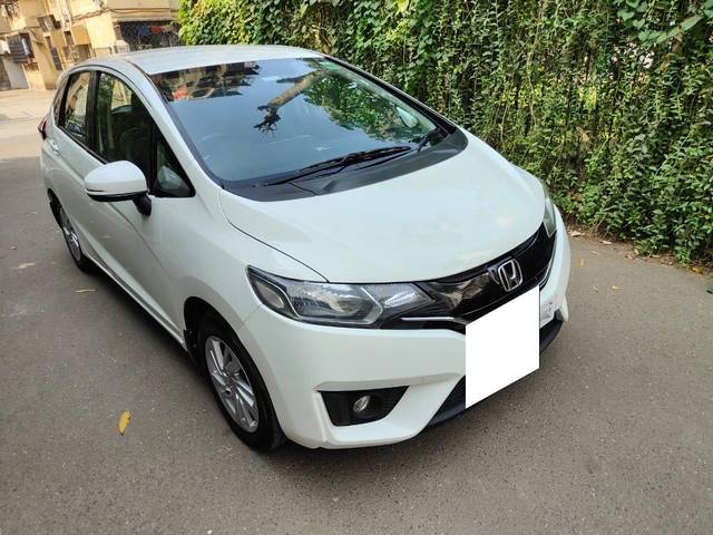 https://images10.gaadi.com/usedcar_image/3648710/original/processed_img2904175__usedcar_whatsappimage2023_11_07at14041pm_1__2904175_1700545746.jpeg?imwidth=6400