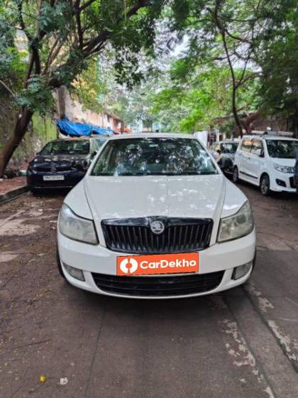 Skoda Laura 1.9 TDI AT Elegance Skoda Laura 1.9 TDI AT Elegance