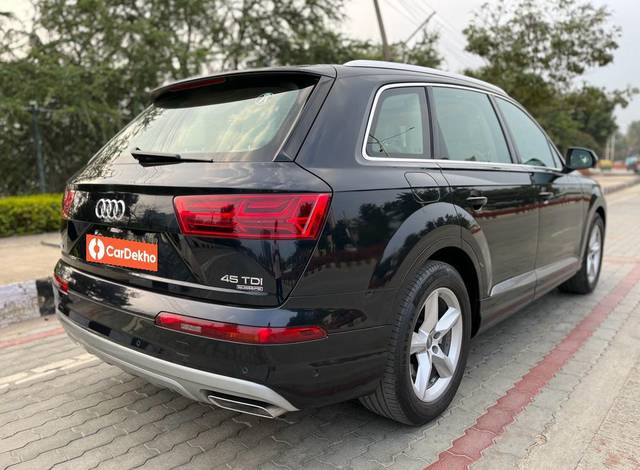 https://images10.gaadi.com/usedcar_image/3648794/original/processed_img2904230__used_car_2904230_1698758507.jpg?imwidth=6401
