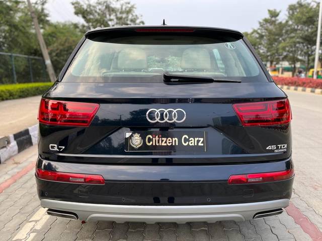 https://images10.gaadi.com/usedcar_image/3648794/original/processed_img2904230__used_car_2904230_1698758510.jpg?imwidth=6402