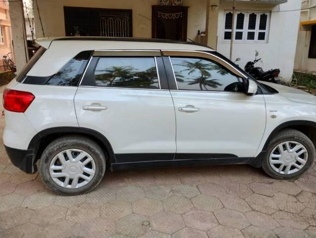 https://images10.gaadi.com/usedcar_image/3649109/original/processed_87f38c84-9bad-425c-99f5-fd5e39dc8b47.jpg?imwidth=6402