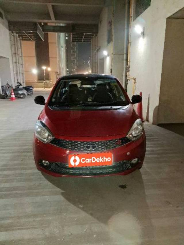 https://images10.gaadi.com/usedcar_image/3649134/original/processed_523b580b-636f-46dd-b3e8-845b751f6cdf.jpg?imwidth=6400