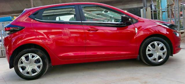 https://images10.gaadi.com/usedcar_image/3649411/original/processed_img2904419__usedcar_whatsappimage2023_11_02at43429pm_2__2904419_1699000202.jpeg?imwidth=6401