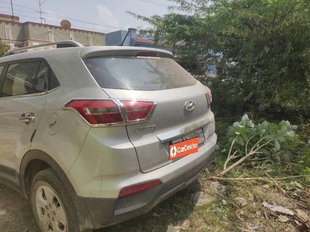 https://images10.gaadi.com/usedcar_image/3649544/original/processed_a9bbf8b9-289d-44e4-80bb-52284210700d.jpg?imwidth=6401