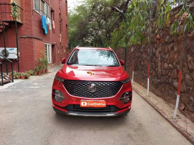 https://images10.gaadi.com/usedcar_image/3649546/original/processed_6e175dd2-cc47-456c-839e-8799dc4052fe.jpg?imwidth=6402