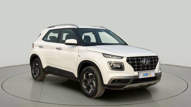 https://images10.gaadi.com/usedcar_image/3649637/original/c0b365da58dbe8d4017837faed608f19.jpg?imwidth=6400
