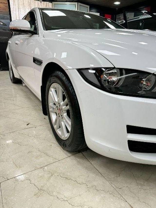https://images10.gaadi.com/usedcar_image/3649649/original/processed_03cd2d37-5e96-4925-8254-0ec8e668842f.jpeg?imwidth=6402