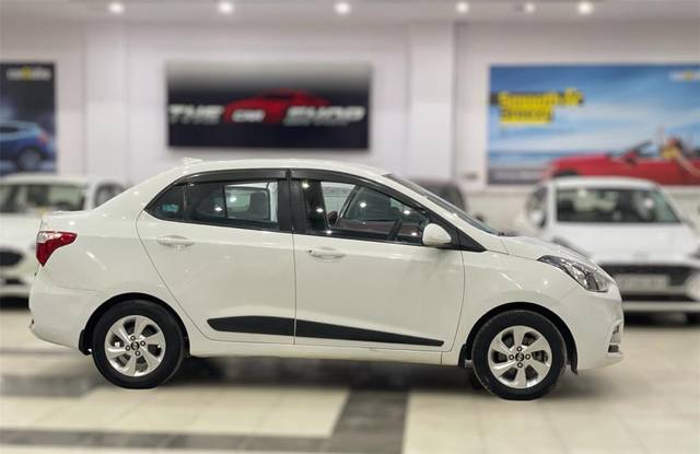 https://images10.gaadi.com/usedcar_image/3649818/original/processed_img2904619__used_car_2904619_1698827748.jpg?imwidth=6401