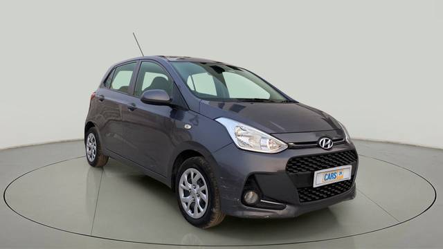https://images10.gaadi.com/usedcar_image/3649823/original/slot__1-7-Exterior-10434150781-2d2abe387101472a82c2ae73d79e94a0-Exterior-7.jpg?imwidth=6400