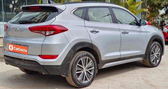 https://images10.gaadi.com/usedcar_image/3649953/original/processed_img2904677__usedcar_whatsappimage2023_11_02at10908pm_1__2904677_1699000410.jpeg?imwidth=6402