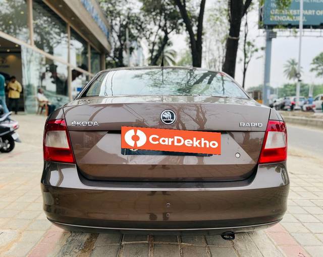 https://images10.gaadi.com/usedcar_image/3650005/original/processed_img2904704__used_car_2904704_1698834537.jpg?imwidth=6402