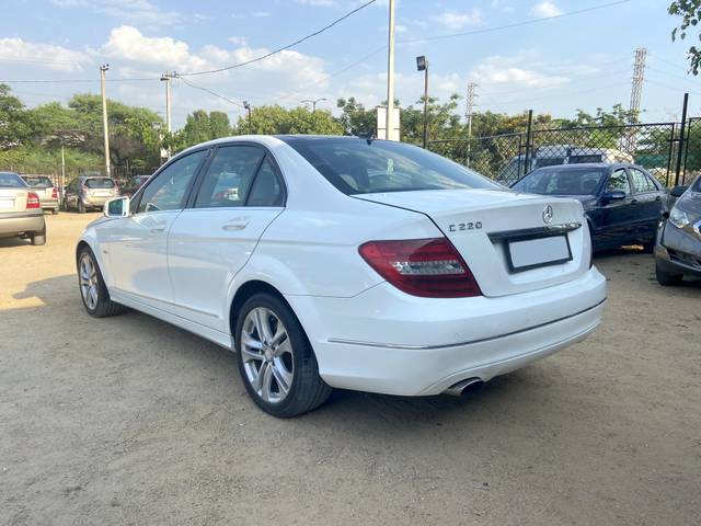 https://images10.gaadi.com/usedcar_image/3650124/original/processed_img2904774__usedcar_img_2859_2021698837578_1698837637.jpg?imwidth=6402