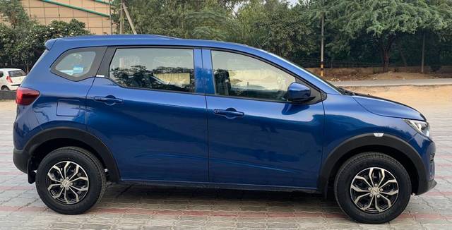 https://images10.gaadi.com/usedcar_image/3650141/original/img2904783__used_car_2904783_1698838144.jpg?imwidth=6401