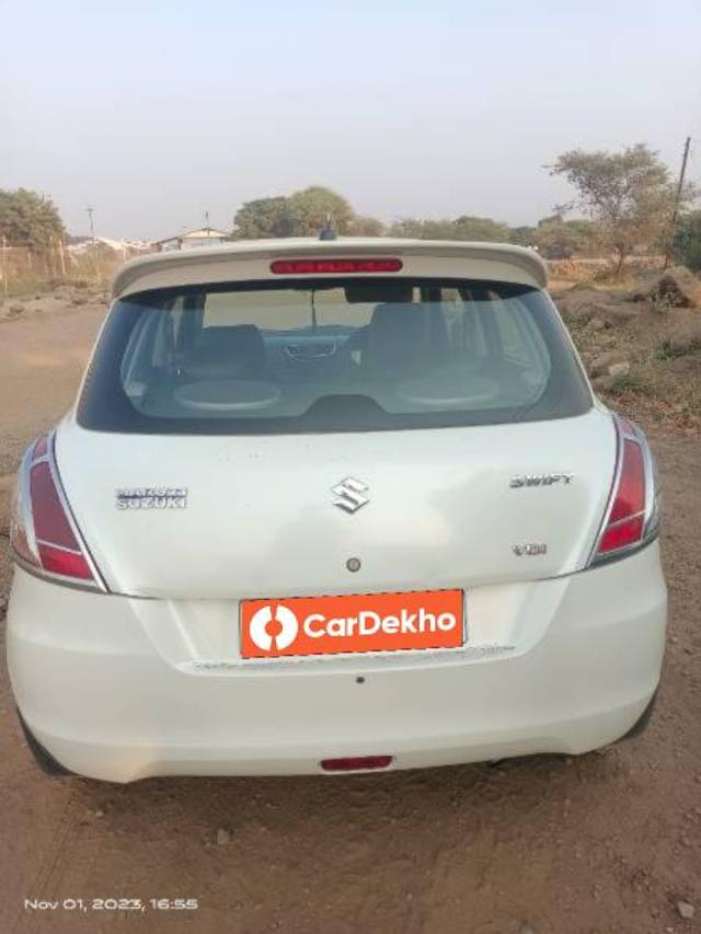 https://images10.gaadi.com/usedcar_image/3650155/original/processed_ccbaedfd-125b-4e23-a005-554e348b5640.jpg?imwidth=6401