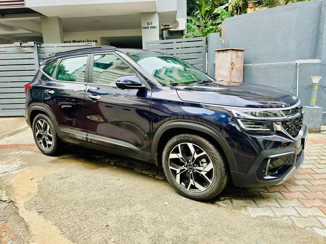 https://images10.gaadi.com/usedcar_image/3650369/original/processed_img2904951__used_car_2904951_1698843689.jpg?imwidth=6400