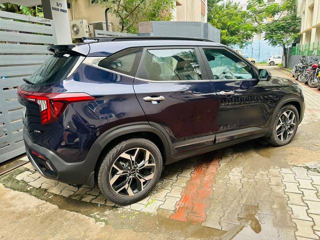 https://images10.gaadi.com/usedcar_image/3650369/original/processed_img2904951__used_car_2904951_1698843693.jpg?imwidth=6401