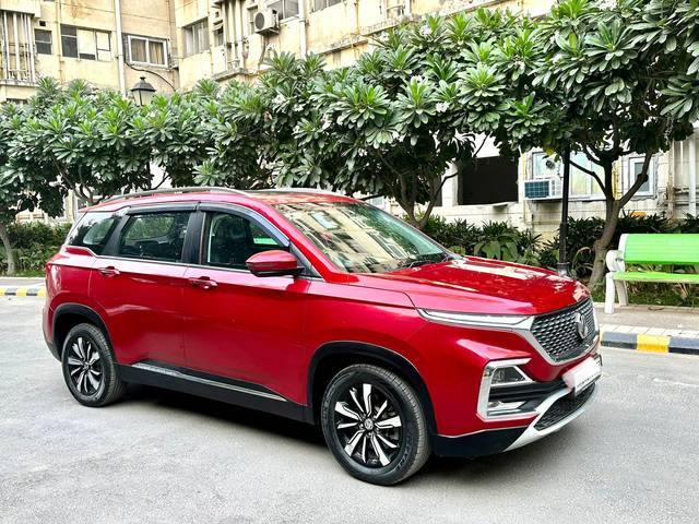 https://images10.gaadi.com/usedcar_image/3650481/original/img2905002__used_car_2905002_1698847402.jpg?imwidth=6401