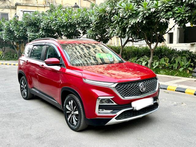https://images10.gaadi.com/usedcar_image/3650481/original/img2905002__used_car_2905002_1698847421.jpg?imwidth=6400