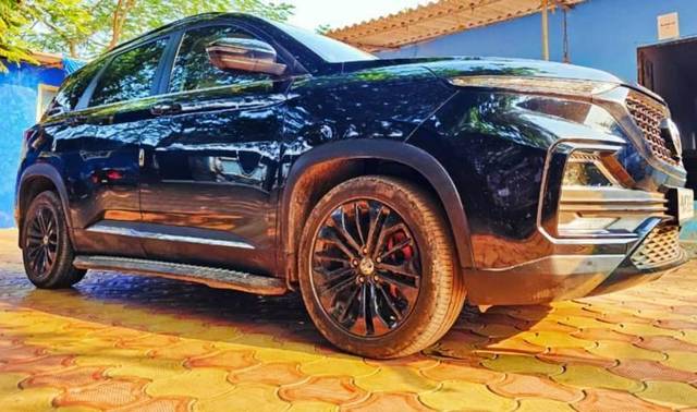 https://images10.gaadi.com/usedcar_image/3650549/original/processed_6d075b3d-1f5b-4257-b9b5-aee64dceabee.jpg?imwidth=6401
