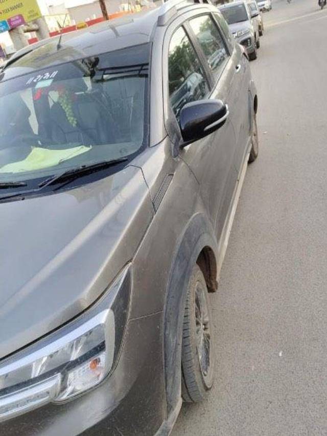 https://images10.gaadi.com/usedcar_image/3650840/original/processed_c3ff1d2b-3c64-4d3e-912c-31b1f8f7a8c8.jpeg?imwidth=6401