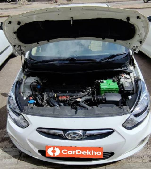 https://images10.gaadi.com/usedcar_image/3650952/original/processed_70b9903a-745d-4024-b72d-98b16da0b368.jpg?imwidth=6401