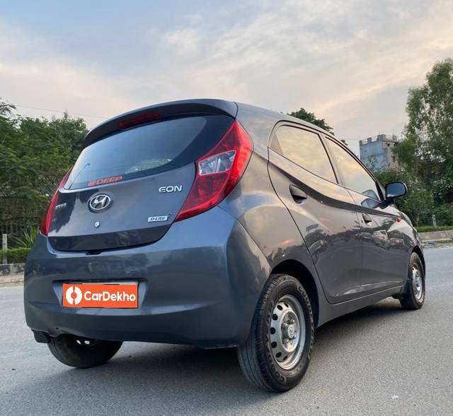https://images10.gaadi.com/usedcar_image/3650973/original/processed_img2905102__used_car_2905102_1698897792.jpg?imwidth=6402