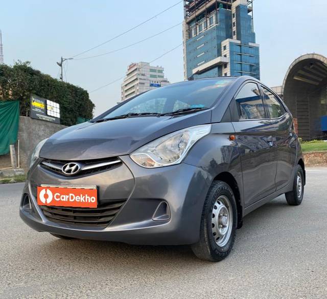 https://images10.gaadi.com/usedcar_image/3650973/original/processed_img2905102__used_car_2905102_1698897794.jpg?imwidth=6400