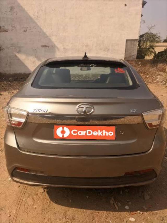 https://images10.gaadi.com/usedcar_image/3651053/original/processed_d89f9e4a-58f4-44a3-ab33-f966cc8adbba.jpg?imwidth=6402