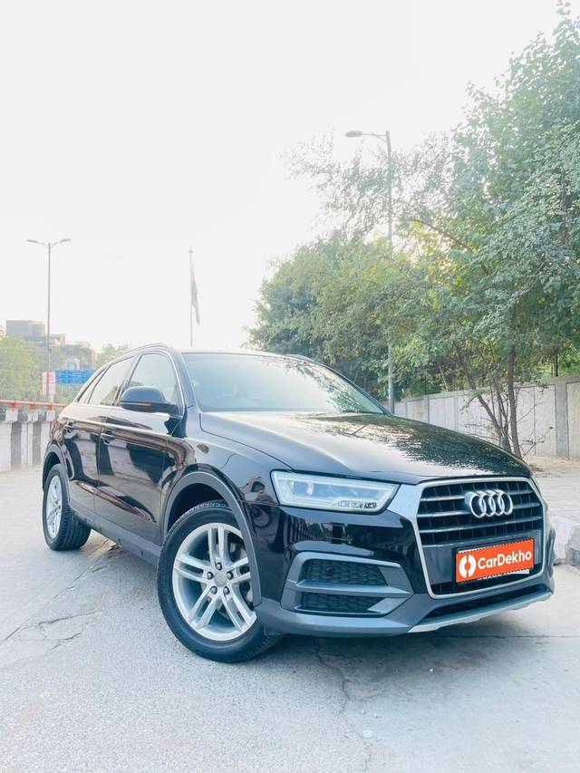 https://images10.gaadi.com/usedcar_image/3651131/original/processed_img2905170__usedcar_photo_2023_11_01_16_34_43_7601698905406_1698905415.jpg?imwidth=6400