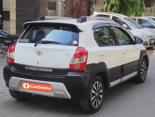 https://images10.gaadi.com/usedcar_image/3651268/original/processed_img2905275__used_car_2905275_1698906975.jpg?imwidth=6401