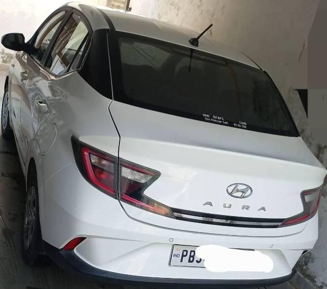 https://images10.gaadi.com/usedcar_image/3651298/original/processed_f2039c16-052e-4e23-9747-beeb8599ce63.jpg?imwidth=6401