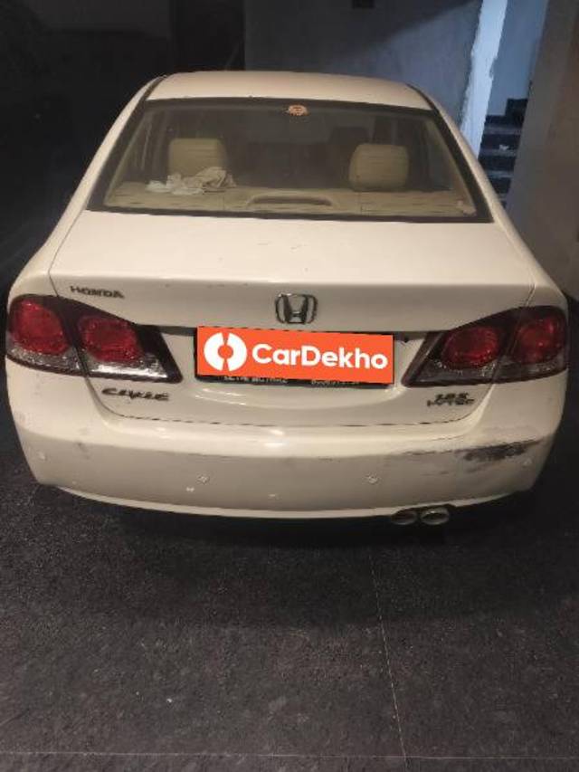 https://images10.gaadi.com/usedcar_image/3651391/original/processed_e54b8ea0-555e-495a-87ed-c3280f3d35b8.jpg?imwidth=6401